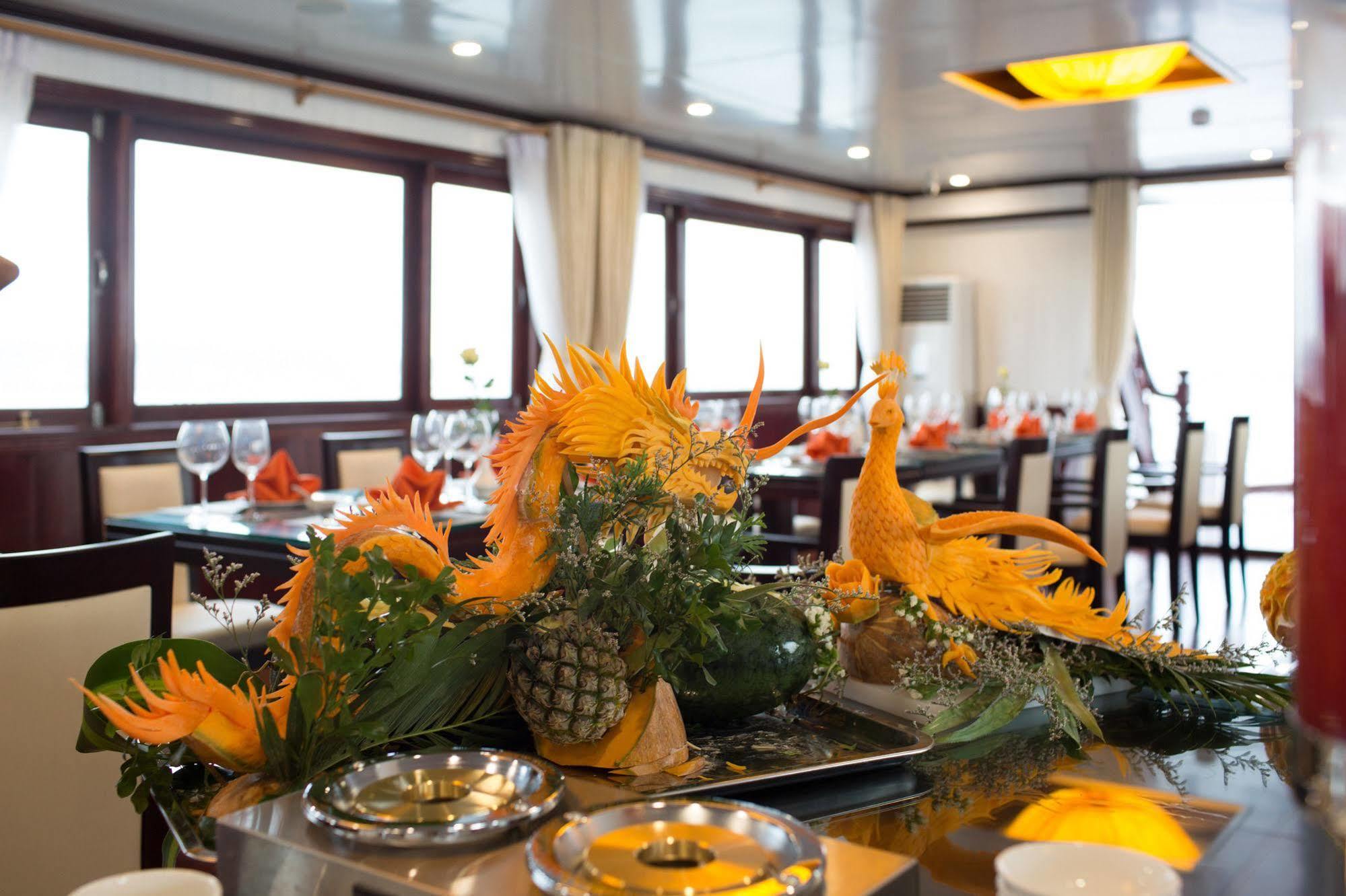 Halong Sapphire Cruises Hotel Ха Лонг Екстериор снимка