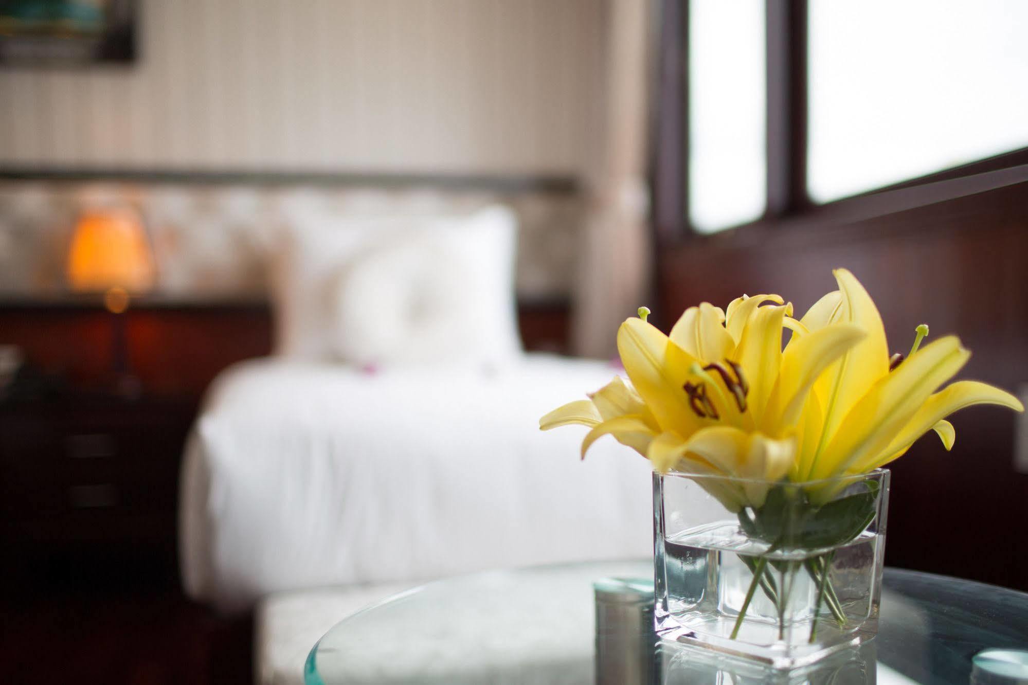 Halong Sapphire Cruises Hotel Ха Лонг Екстериор снимка