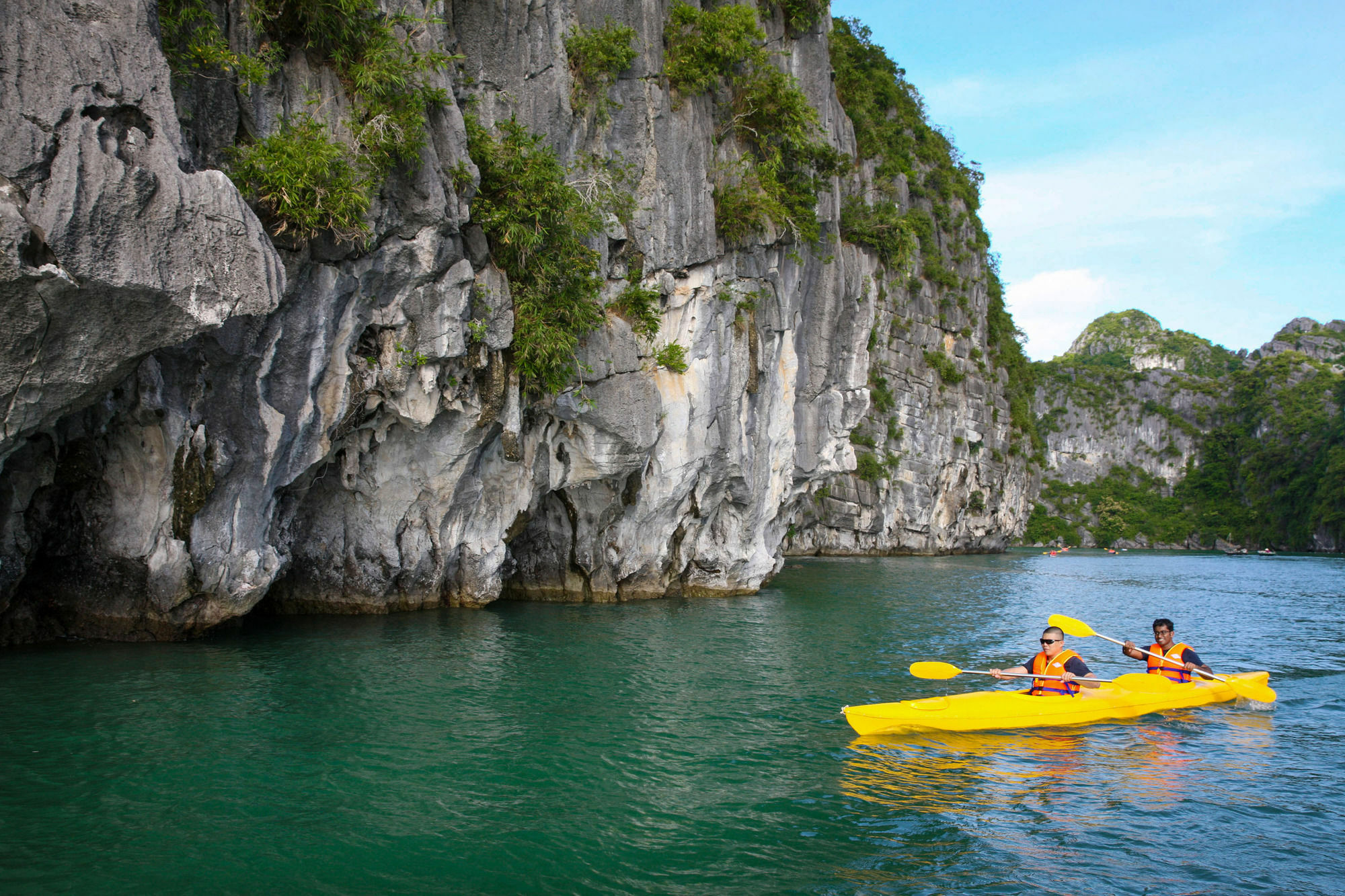 Halong Sapphire Cruises Hotel Ха Лонг Екстериор снимка